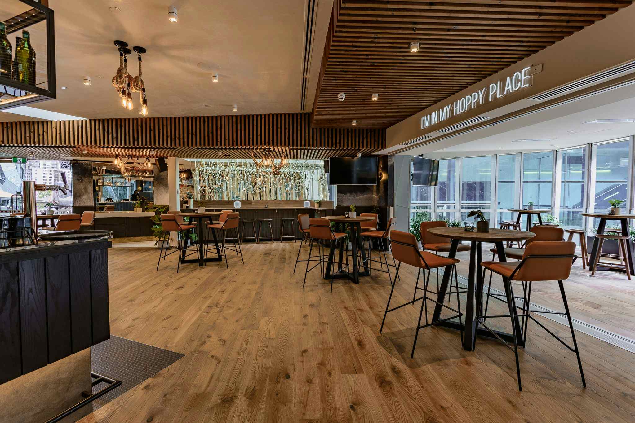 Beer DeLuxe Fed Square